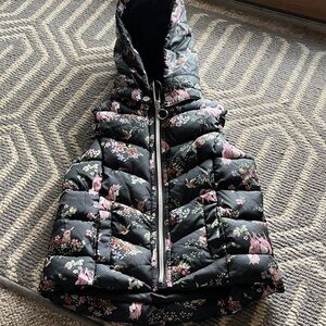 Girls puffer vest